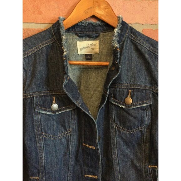 Universal Thread Women's Denim Jacket Button Front Raw Hem Long Sleeve Small - Picture 2 of 5